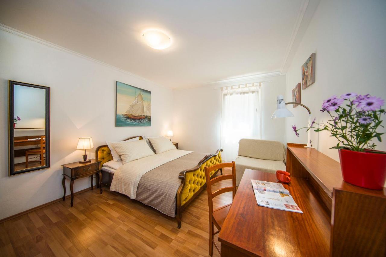 Apartments Odrina スプリト エクステリア 写真