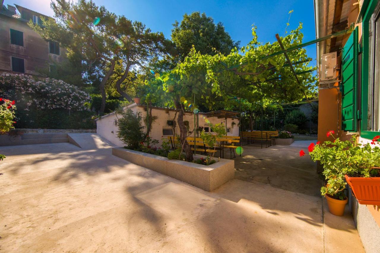Apartments Odrina スプリト エクステリア 写真